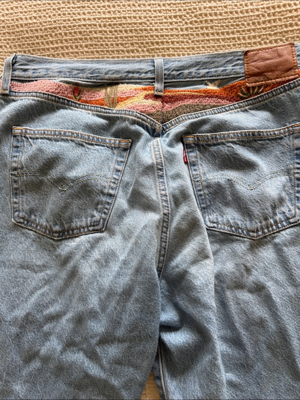 Levi's 90's Desert utopia embroidered Light Blue Denim Jeans